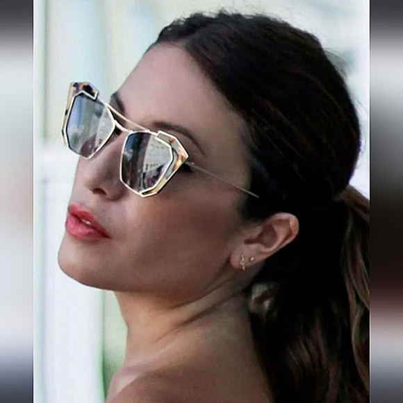 Melt Cateye Sunglasses - Picture 11 of 13